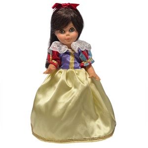 Robin Woods Snow White Doll for Disney 1988 Vintage Sleepy Eye Doll